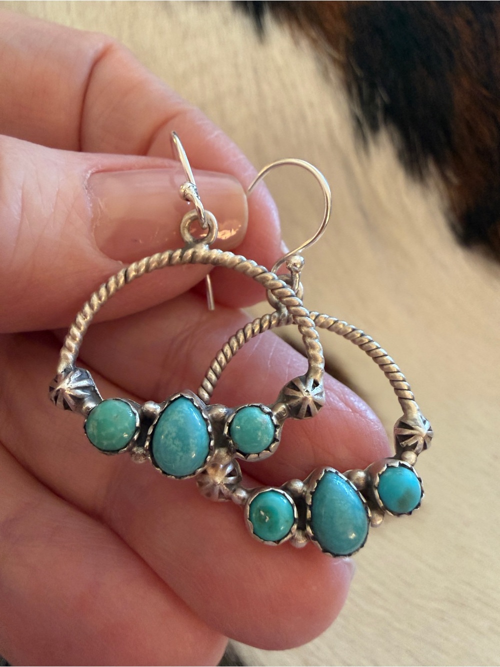 ❤️ Kingman Turquoise 3 Stone Matte Sterling Silver Rope Hoop Earrings 1.50”L